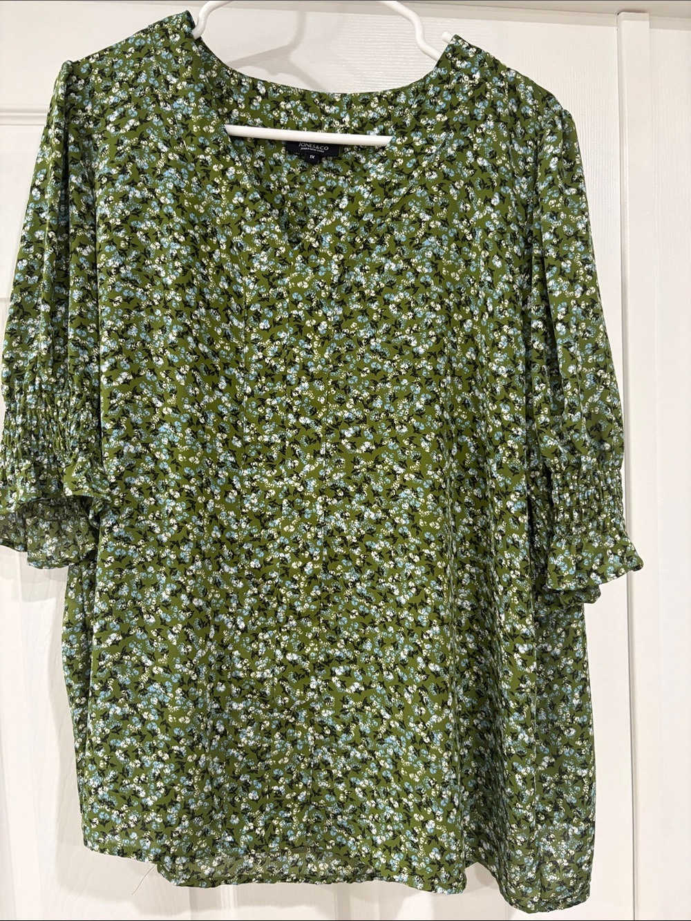 Jones & Co Olive Green Floral Tunic Blouse